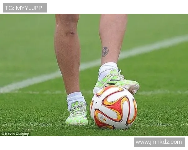 脚部纹身与足球明星的完美结合揭秘他们的个性与风格 脚部纹身与足球明星的完美结合揭秘他们的个性与风格