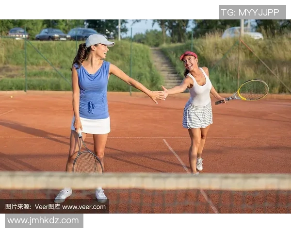 西安网球队团队协作深度对比分析与启示 西安网球队团队协作深度对比分析与启示