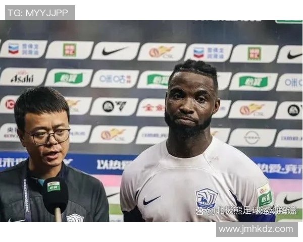 25号足球明星盘点他们在绿茵场上的辉煌与成就 25号足球明星盘点他们在绿茵场上的辉煌与成就